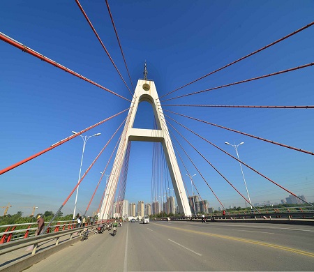 丙烯酸聚氨酯漆.jpg 丙烯酸聚氨酯漆.jpg